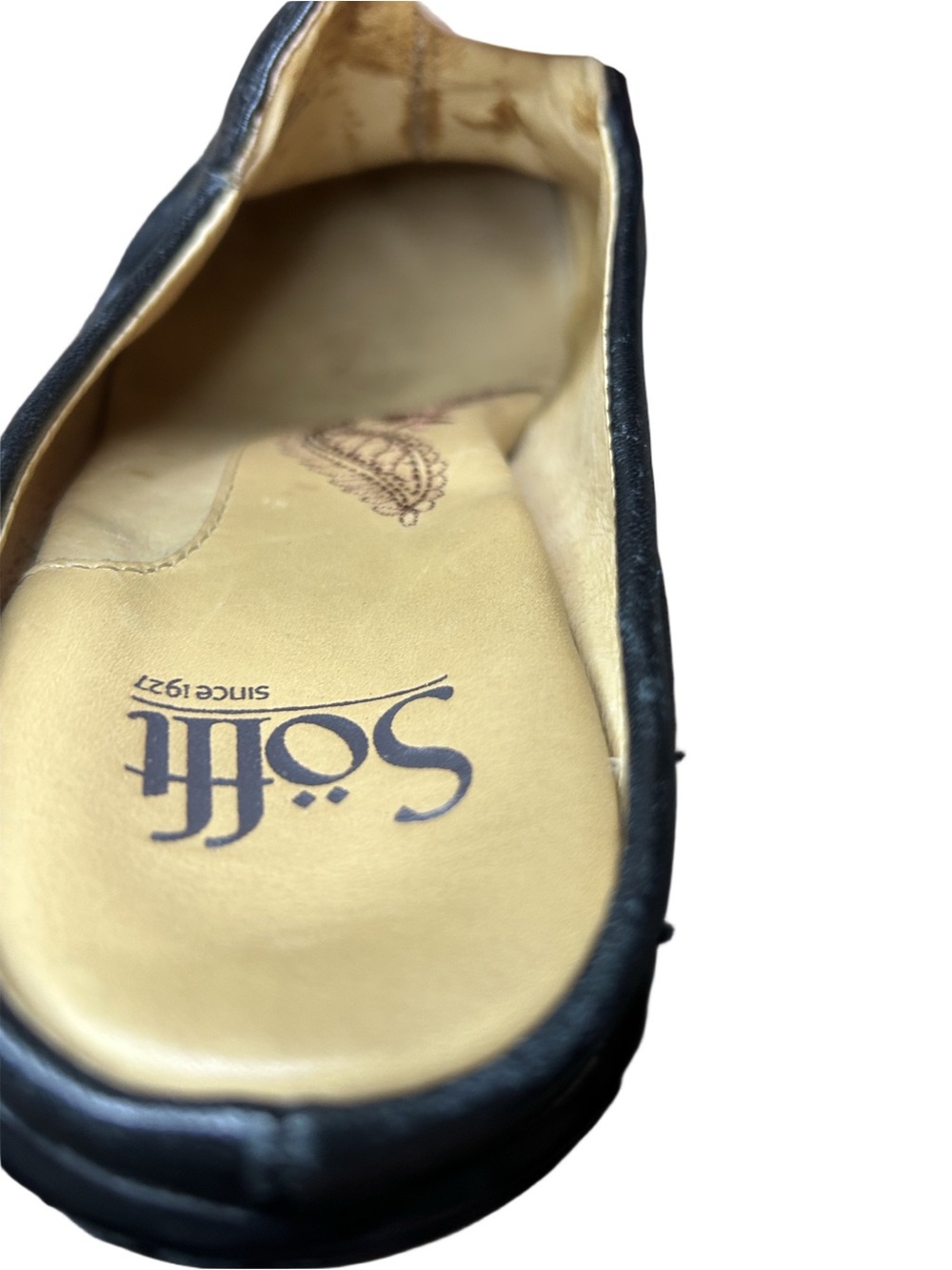 Söfft Black Leather Embroidered
Mule Clogs Heeled Slip-On Shoes
Women's Size 7 - Picture 4 of 7